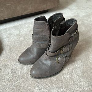 Forever boots size 6, I would say fits more like a 6.5. Super cute!